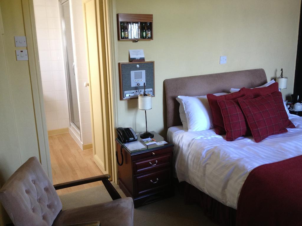 The Rock Inn Bovey Tracey Room photo