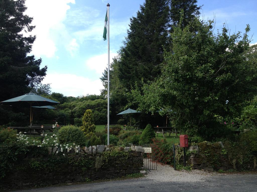 The Rock Inn Bovey Tracey Exterior photo