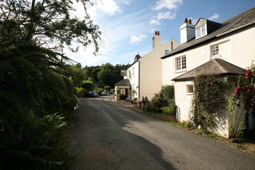 The Rock Inn Bovey Tracey Exterior photo